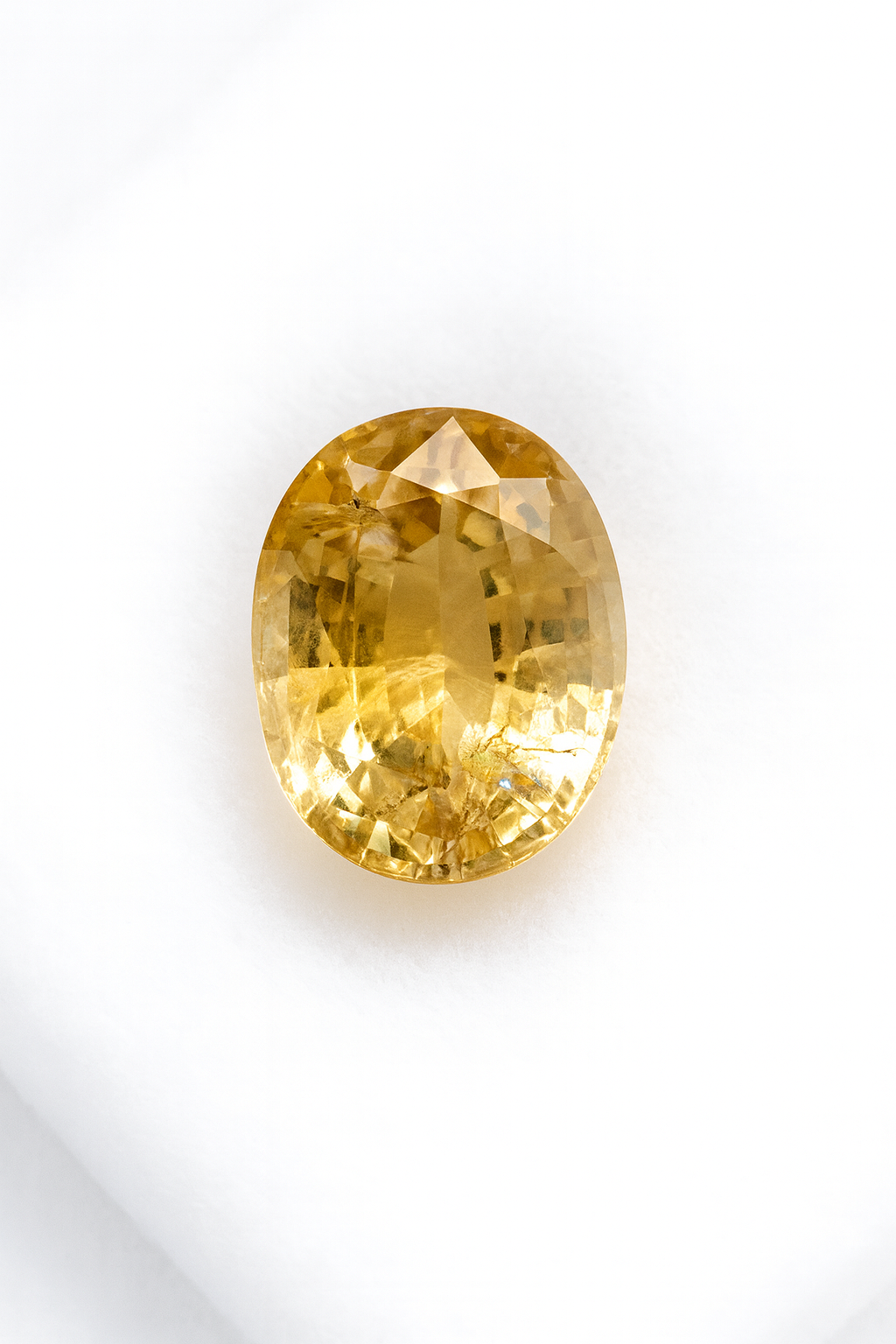 Yellow Sapphire (2.19 Ct) - Sri Lanka 💰 - Gemcy Gems
