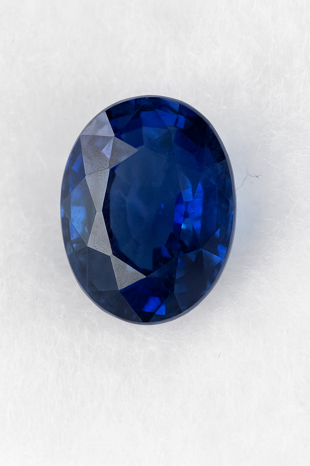 Natural Blue Sapphire (3.72 Ct) - Sri Lanka 💰 - Gemcy Gems